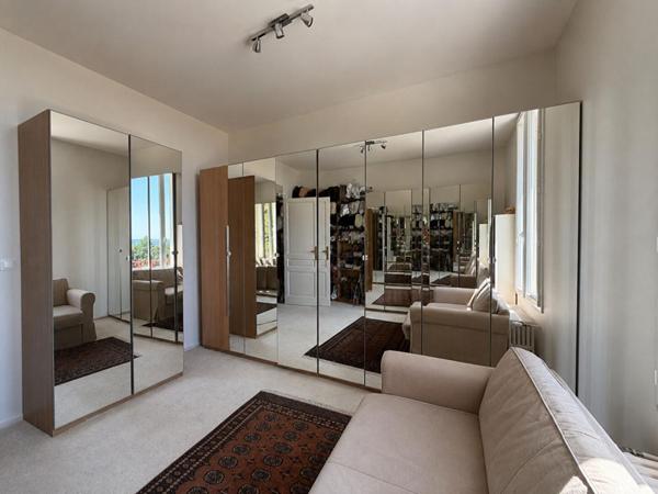 Élégant manoir avec maison d'amis, 11 hectares et vue panoramique