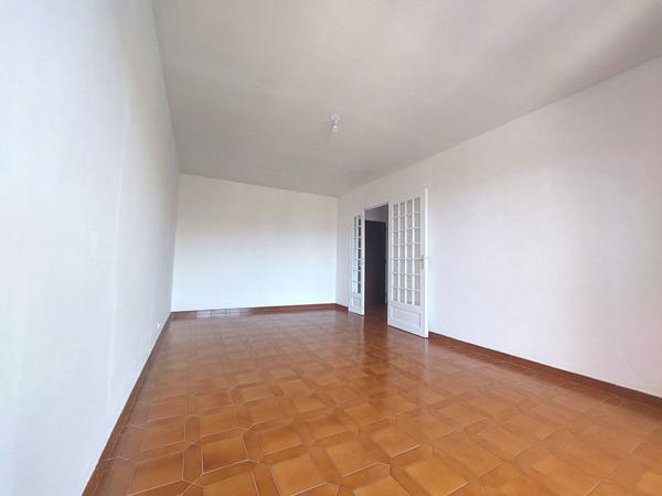 Appartement Ajaccio 2 pièces - 47m² - Entrée de la ville - Vue mer- Parking