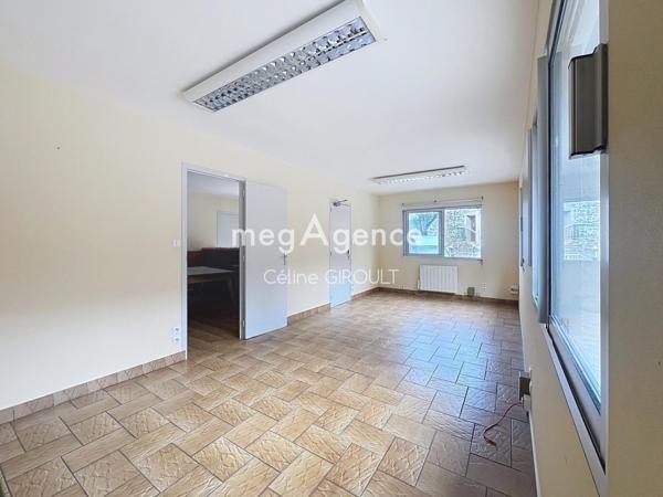 Local Commercial à Saint-Senier-sous-Avranches, 50300 - 10 pièces 1044m²