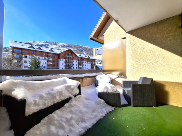 Studio - " Face aux Pistes " - Le PROREL