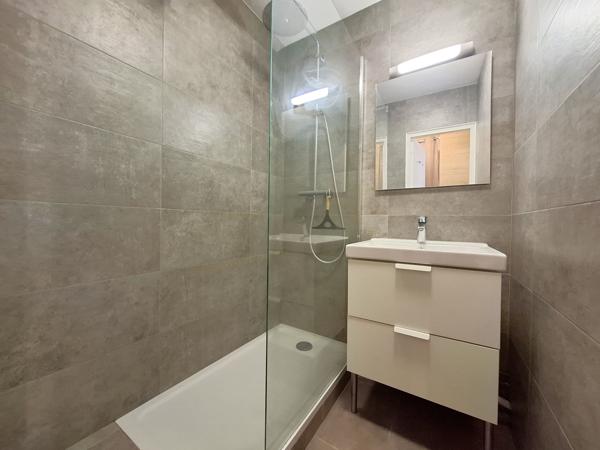 Studio - " Face aux Pistes " - Le PROREL