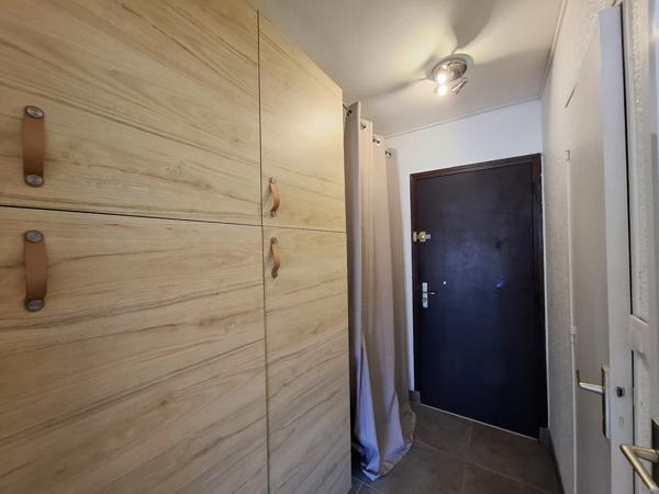 Studio - " Face aux Pistes " - Le PROREL