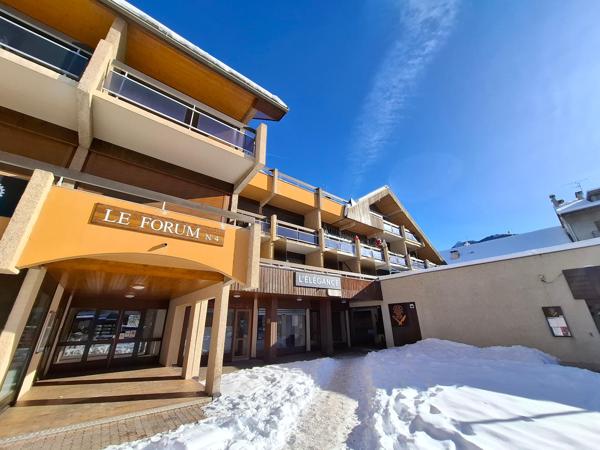 Studio - " Face aux Pistes " - Le PROREL