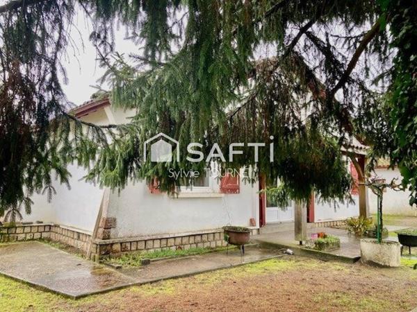 MAISON PLAIN PIED A RENOVER  JARDIN ET GARAGE