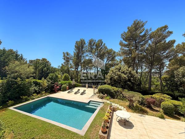 Maison Bouc Bel Air 7 pièce(s) 252 m2
