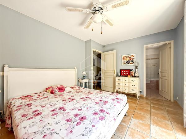 Maison Bouc Bel Air 7 pièce(s) 252 m2