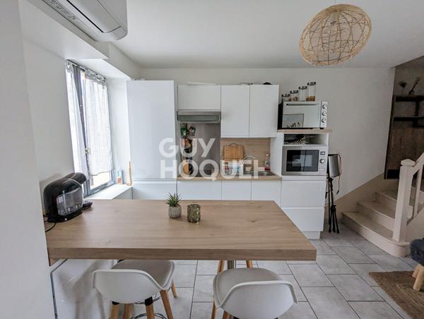 LOCATION d'un appartement F2 (33 m²) à SAINT BONNET DE MURE