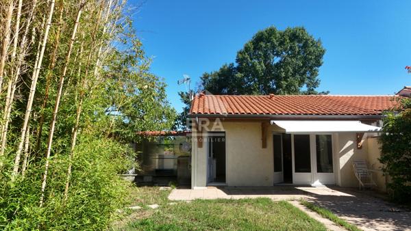 Propriété familiale avec ascenseur, piscine et maison d'invités