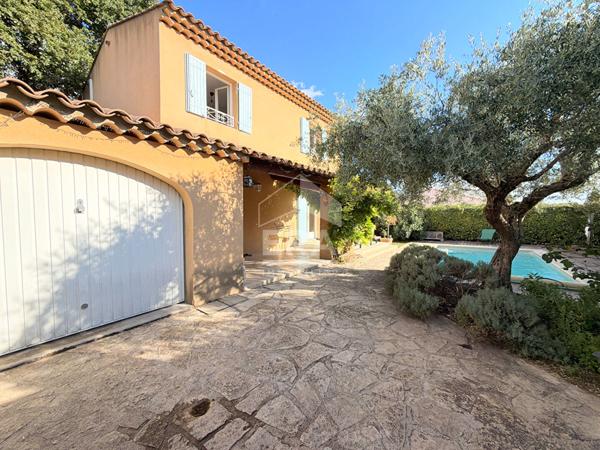 A VENDRE 84120 PERTUIS MAISON TYPE 5 PIECES DE 136 M² AVEC JARDIN, PISCINE ET GARAGE.