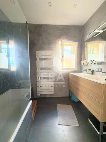 A VENDRE 84120 PERTUIS MAISON TYPE 5 PIECES DE 136 M² AVEC JARDIN, PISCINE ET GARAGE.