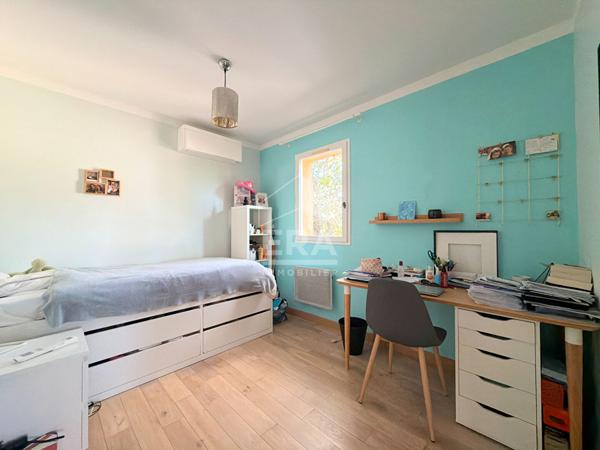 A VENDRE 84120 PERTUIS MAISON TYPE 5 PIECES DE 136 M² AVEC JARDIN, PISCINE ET GARAGE.