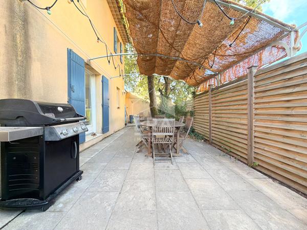 A VENDRE 84120 PERTUIS MAISON TYPE 5 PIECES DE 136 M² AVEC JARDIN, PISCINE ET GARAGE.