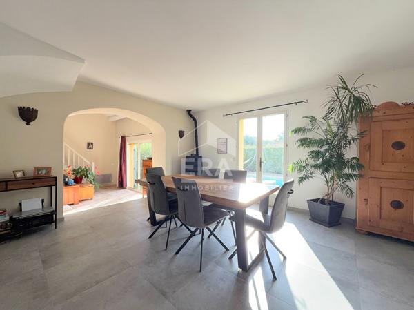 A VENDRE 84120 PERTUIS MAISON TYPE 5 PIECES DE 136 M² AVEC JARDIN, PISCINE ET GARAGE.