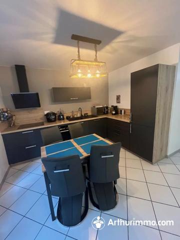 Location                                                      Appartement
                        
                     3 pièces                      63 m2                     à Hérimoncourt