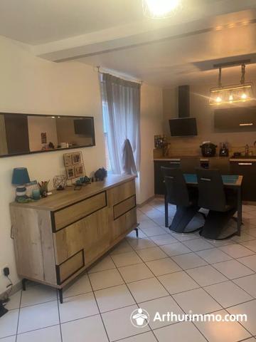 Location                                                      Appartement
                        
                     3 pièces                      63 m2                     à Hérimoncourt