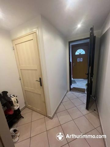 Location                                                      Appartement
                        
                     3 pièces                      63 m2                     à Hérimoncourt