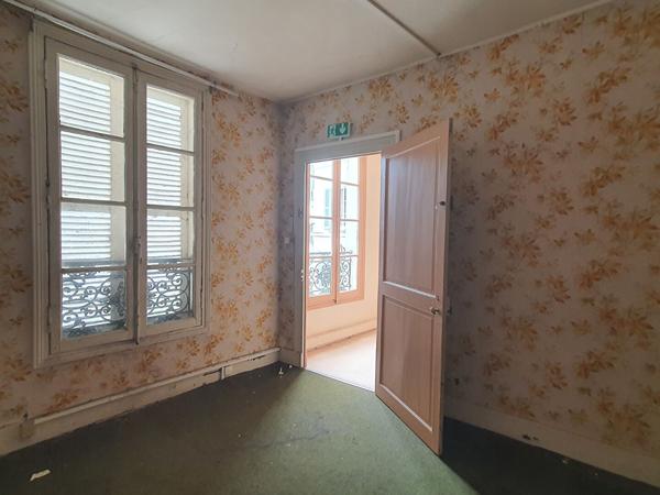 IMMEUBLE COMMERCIAL À VENDRE À SAINT AIGNAN