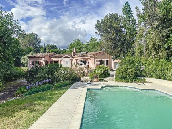 Maison 7pc à vendre à Bagnols-en-forêt proche mer