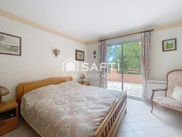 Maison 7pc à vendre à Bagnols-en-forêt proche mer