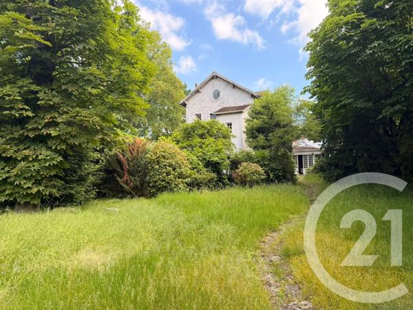Maison à vendre  8 pièces - 273,94 m 2   BEAUCHAMP  - 95