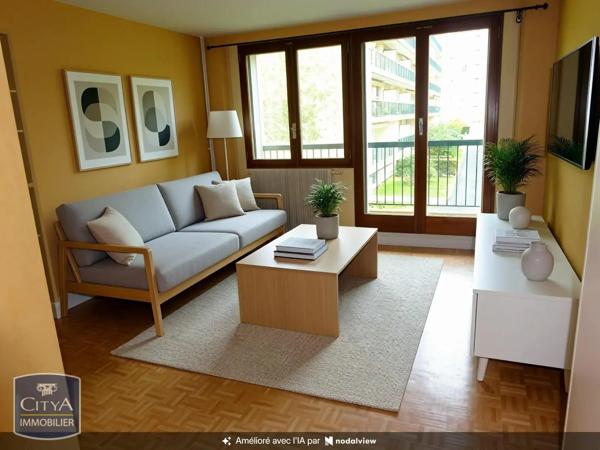 Appartement à louer 2 pièces 48.6m² Corbeil-Essonnes (91100)