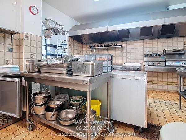 Maison Saint Sauveur 10 pièce(s) 213 m2