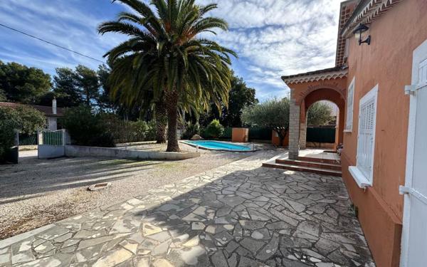 Maison à vendre    5 pièces • 148 m2 Six-Fours-les-Plages