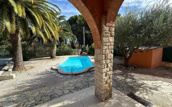 Maison à vendre    5 pièces • 148 m2 Six-Fours-les-Plages