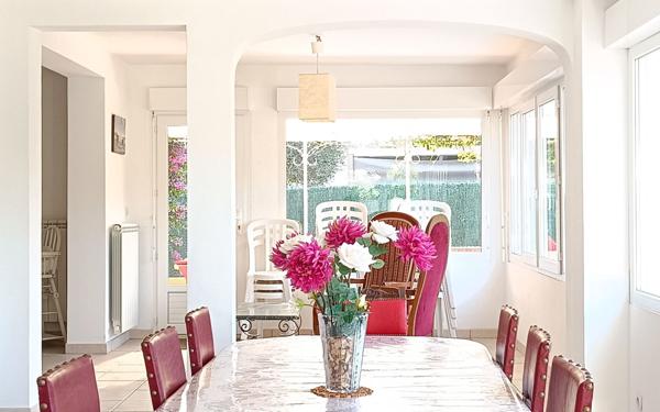 Maison à vendre    5 pièces • 148 m2 Six-Fours-les-Plages