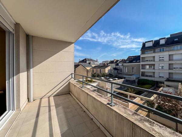 Appartement Angers Secteur Jardin du Mail - Quinconce de 164m2-Ascenseur-Garage Parking
