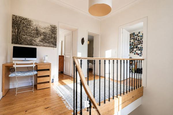 Acheter Maison 8 pièces - 217 m²