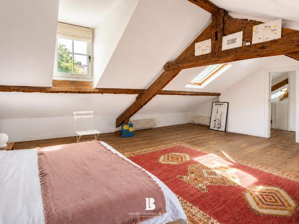 Acheter Maison 8 pièces - 217 m²