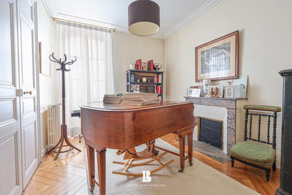 Acheter Maison 8 pièces - 217 m²