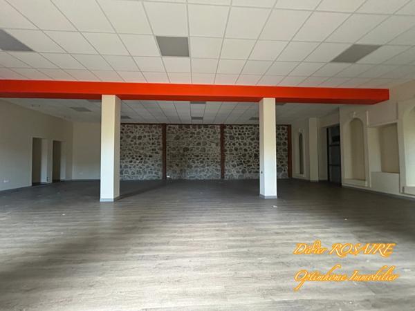 À LOUER – Local commercial +200m² - SAINT DENIS CENTRE VILLE(974)