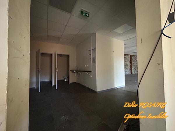 À LOUER – Local commercial +200m² - SAINT DENIS CENTRE VILLE(974)
