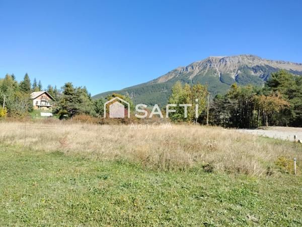 Terrain de 954m2 situé sur la commune de MONTCLAR.