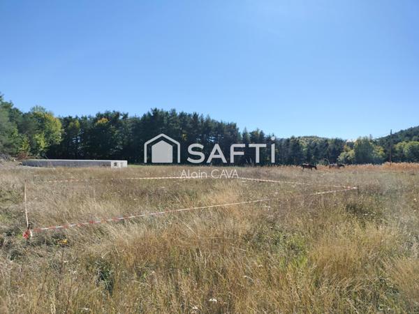 Terrain de 954m2 situé sur la commune de MONTCLAR.