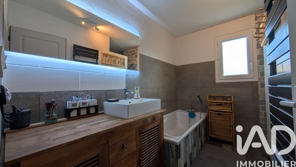 Maison à vendre 4 pièces 98 m² Saint-André-de-Cubzac