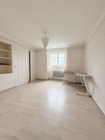 Maison avec 6 chambres et 1300 M2 de Jardin