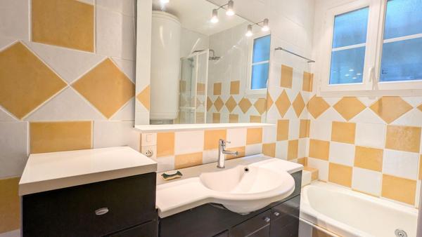 AMELIE LES BAINS T1/2 en RDC de 30m²