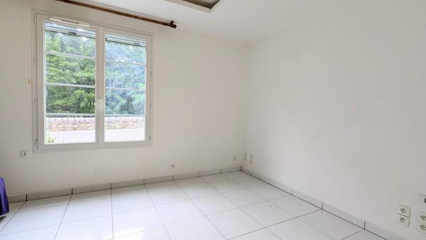 AMELIE LES BAINS T1/2 en RDC de 30m²