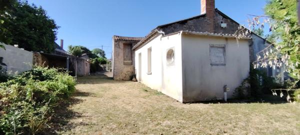 Maison à vendre 3 pièces MAUZE THOUARSAIS (79)