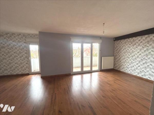 5 PIECES AVEC BALCON SECTEUR POMMERY