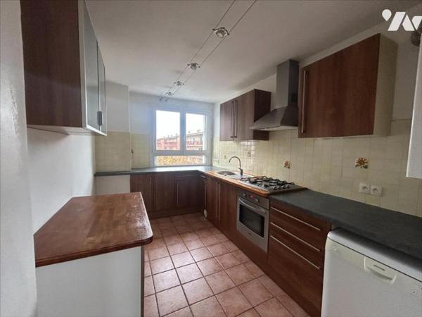 5 PIECES AVEC BALCON SECTEUR POMMERY