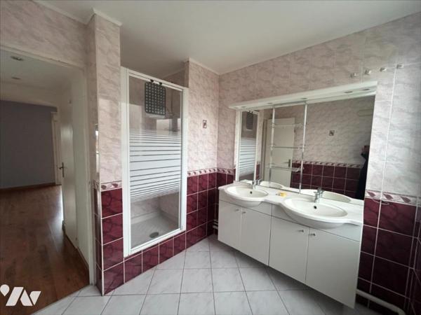 5 PIECES AVEC BALCON SECTEUR POMMERY