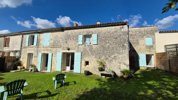 Maison Saint-Vaize avec quatre chambres au calme proche de Saintes