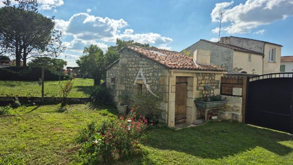 Maison Saint-Vaize avec quatre chambres au calme proche de Saintes