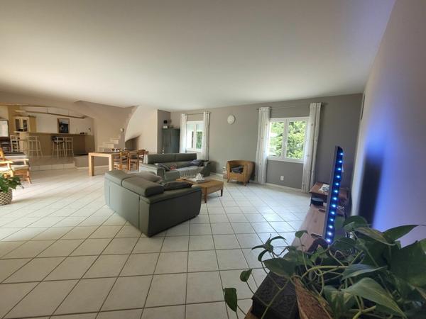 Maison à vendre    5 pièces •  Saint-Martin-d'Ardèche