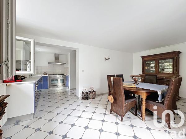 Maison à vendre 9 pièces 177 m² Mézières-sur-Seine