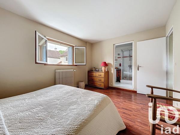 Maison à vendre 9 pièces 177 m² Mézières-sur-Seine